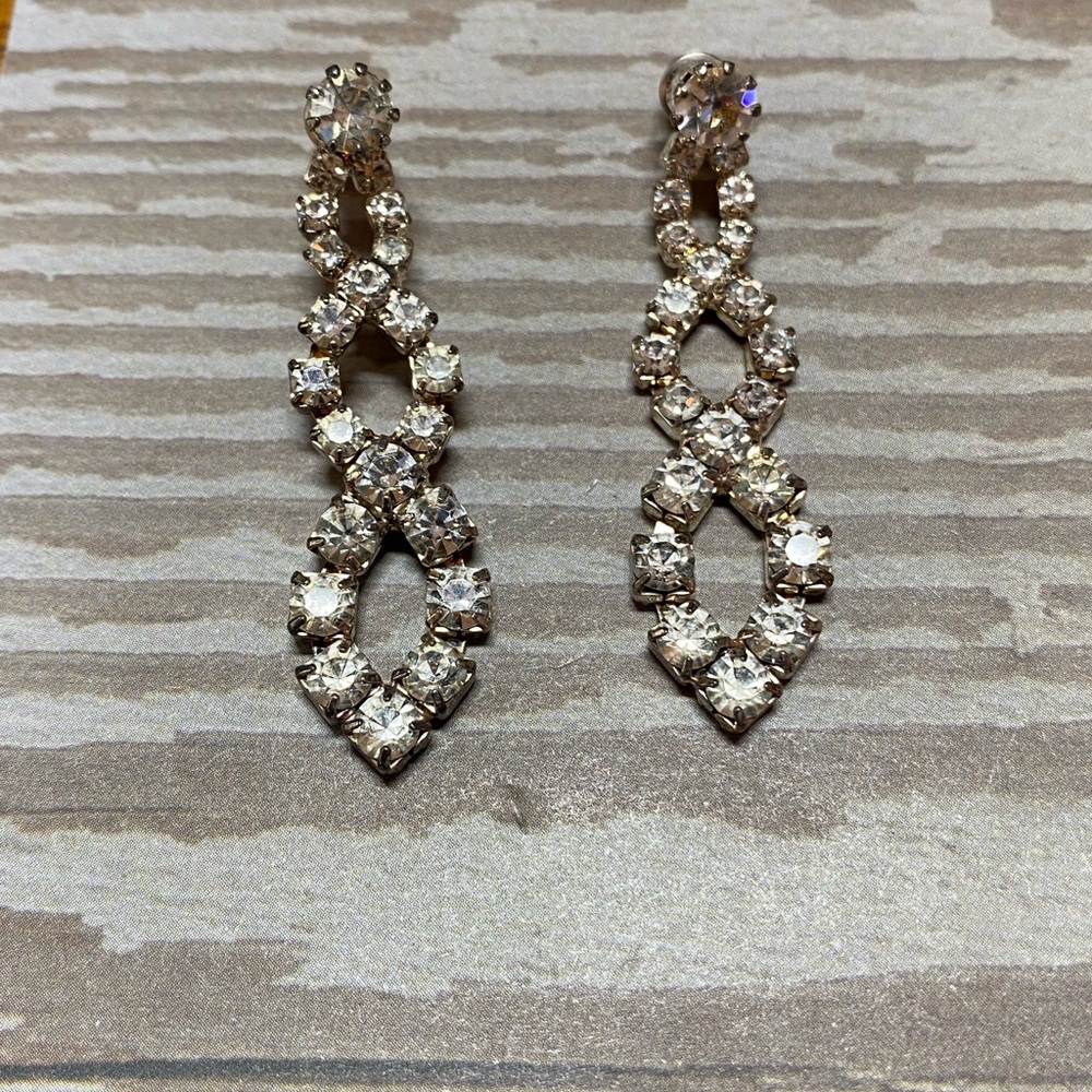 Vintage rhinestone pierced earrings